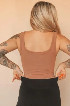 NIKIBIKI CHEVRON RIBBED CROP TOP