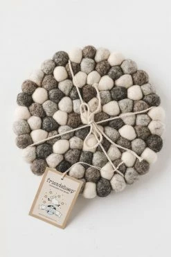 FRIENDSHEEP Home ECO TRIVET · STONE