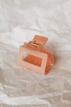 TIEPOLOGY ACCESSORIES KYLIE CELLULOSE HAIR CLIP · PEARL MIX