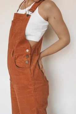 LISTICLE NEXT DOOR OVERALLS Bottoms