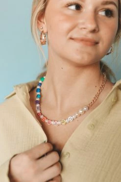 SUNNY INSIDE SMILEY FACE PEARL + GOLD NECKLACE
