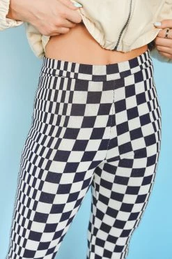 MISS LOVE LENI CHECKER KNIT PANTS