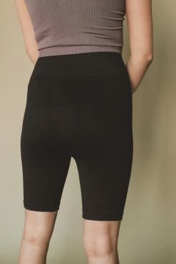 NIKIBIKI CHEVRON HIGH-WAIST BIKE SHORTS