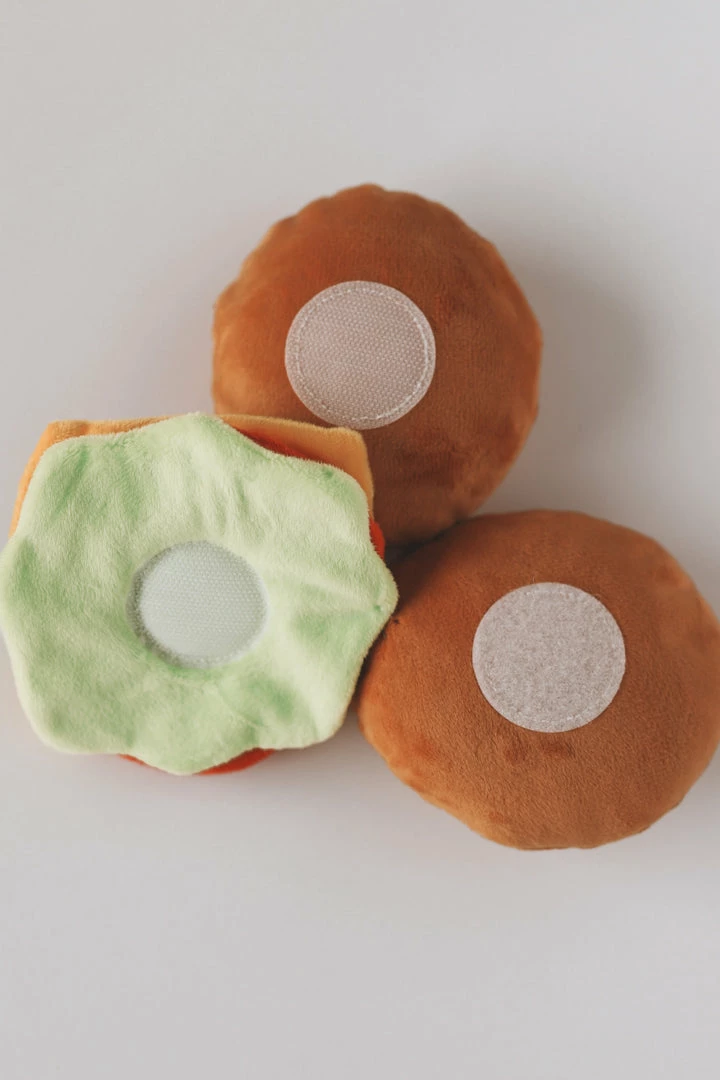 P.L.A.Y. PET LIFESTYLE & YOU BURGER DOG TOY · LARGE For Pets 4 P.L.A.Y. PET LIFESTYLE & YOU BURGER DOG TOY · LARGE For Pets