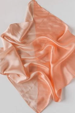 DENIM & DAISY HALFSIE SATIN BANDANA