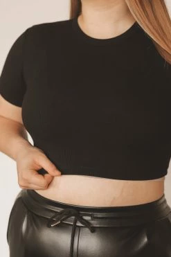 MONO B Tops LENA CROPPED TEE