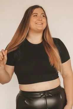 MONO B Tops LENA CROPPED TEE