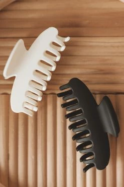 ELLISON + YOUNG DIXIE HAIR CLAW CLIP ACCESSORIES