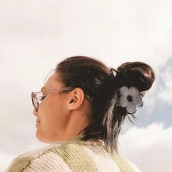 ELLISON + YOUNG MATTE FLOWER POWER HAIR CLIP ACCESSORIES