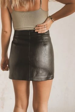FORE COLLECTION BAILEE MINI SKIRT