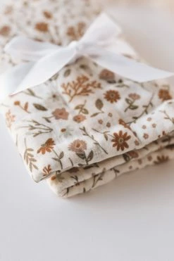 MEBIE BABY MEADOW FLORAL MUSLIN SWADDLE BLANKET