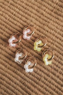 THE LUCKY COLLECTIVE THREADED DAISY HOOP EARRINGS