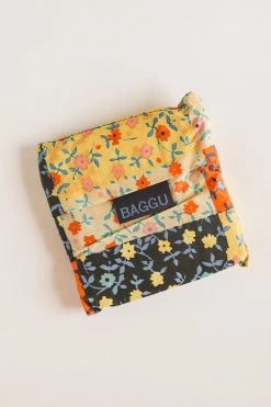 BAGGU REUSABLE BAG · FUN PRINTS Puzzles + Fun 14 BAGGU REUSABLE BAG · FUN PRINTS Puzzles + Fun
