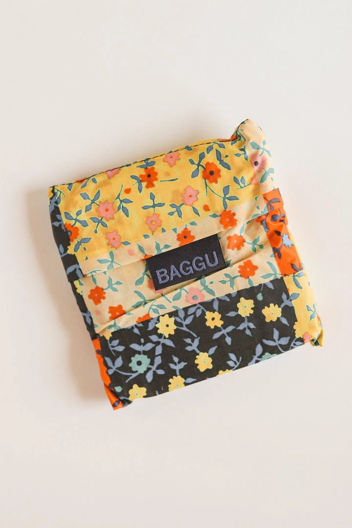 BAGGU REUSABLE BAG · FUN PRINTS Puzzles + Fun 7 BAGGU REUSABLE BAG · FUN PRINTS Puzzles + Fun