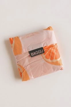 ACCESSORIES BAGGU REUSABLE BAG · FRUITS + FLORALS 18 ACCESSORIES BAGGU REUSABLE BAG · FRUITS + FLORALS