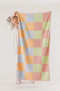 BAGGU PRINTED TOWEL Puzzles + Fun