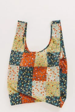 BAGGU REUSABLE BAG · FUN PRINTS Puzzles + Fun 15 BAGGU REUSABLE BAG · FUN PRINTS Puzzles + Fun