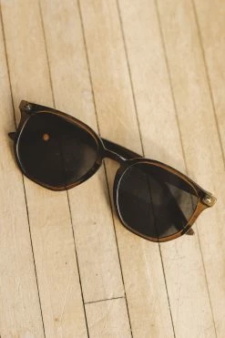 BLUE GEM ACCESSORIES PASADENA SUNGLASSES
