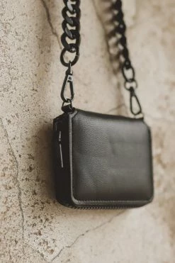 H&D ACCESSORIES ANTONIA CHAIN WALLET