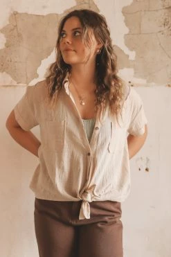 WISHLIST Tops CARMYN FRONT-TIE SHIRT 16 WISHLIST Tops CARMYN FRONT-TIE SHIRT