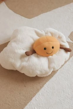 JELLYCAT AMUSEABLES FRIED EGG PLUSH 11" LIFESTYLE