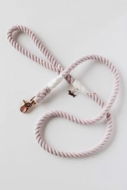 SASSY WOOF ROPE LEASH · LAVENDER