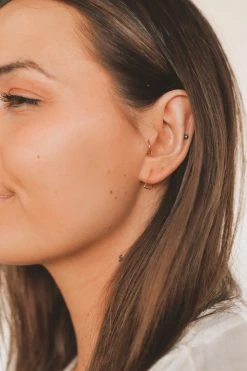 RAFFINERT ACCESSORIES MINI TRIANGLE THREADER EARRINGS