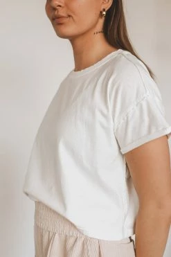 BY TOGETHER CADEN CROPPED TEE
