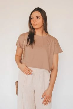 BY TOGETHER CADEN CROPPED TEE
