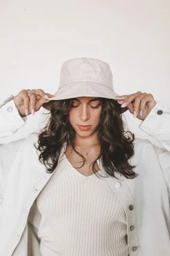 OLIVE & PIQUE JADYN BUCKET HAT ACCESSORIES