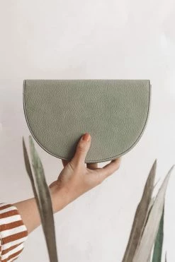 SHIRALEAH GIGI HALF MOON WRISTLET