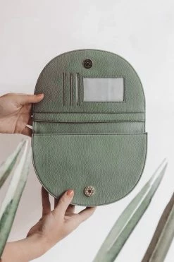 SHIRALEAH GIGI HALF MOON WRISTLET