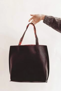SHIRALEAH ACCESSORIES HOLLY REVERSIBLE TOTE