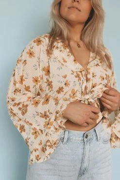 LUSH FIELDS OF GOLD TOP