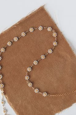 ELLISON + YOUNG ACCESSORIES ALL AROUND DAISY NECKLACE