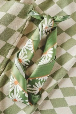 WALL TO WALL SILK DAISY BANDANA