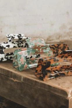 TIEPOLOGY LARGE RECTANGULAR CELLULOSE HAIR CLIP · AMBER MIX