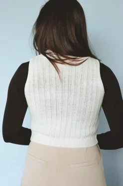 LISTICLE MORNINGSIDE CROP TOP