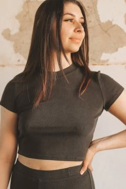 LISTICLE PAULINA CROP TOP Crop Tops