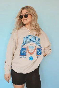 LIVYLU AMERICA PATCH VINTAGE CREWNECK Crewneck Sweatshirts
