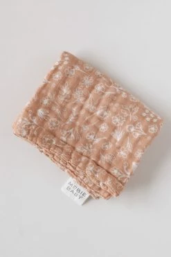 MEBIE BABY WILDFLOWER BURP CLOTH LIFESTYLE