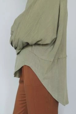 LISTICLE THE WILLOWS BLOUSE Tops