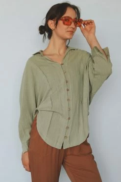 LISTICLE THE WILLOWS BLOUSE Tops