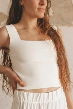 LISTICLE ELORA BRAMI TOP