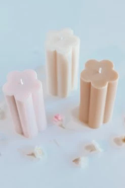 OPAL LIVING Home BLOOM CANDLE · NATURAL