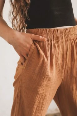 WISHLIST Bottoms DAVINA HIGH-WAISTED PANTS 11 WISHLIST Bottoms DAVINA HIGH-WAISTED PANTS