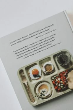 Kittsona MOLLY ON THE RANGE Kitchen + Hosting