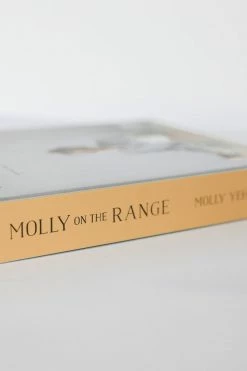 Kittsona MOLLY ON THE RANGE Kitchen + Hosting