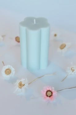 OPAL LIVING Home MINI BLOOM CANDLE 路聽BABY BLUE