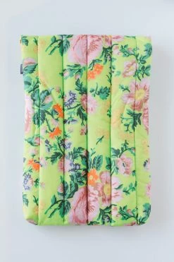 BAGGU PUFFY LAPTOP SLEEVE · 16